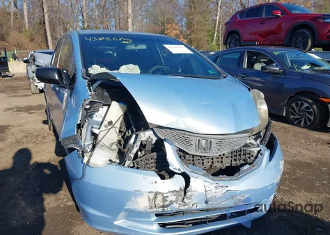 2010 Honda Fit из США, поврежденный, VIN JHMGE8H24AC009805